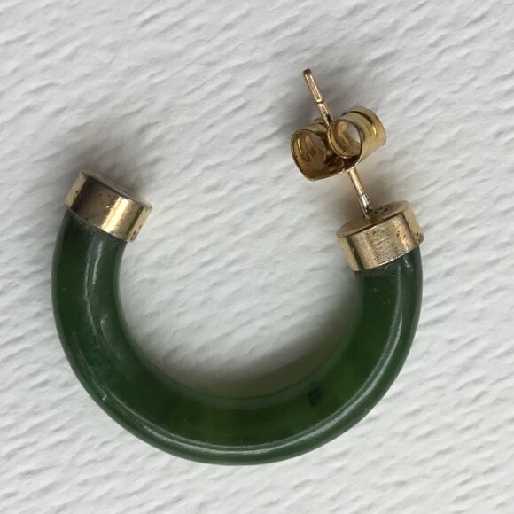 C Hoop Jade? Green Hard Stone Pierced Earrings - Picture 10 of 10